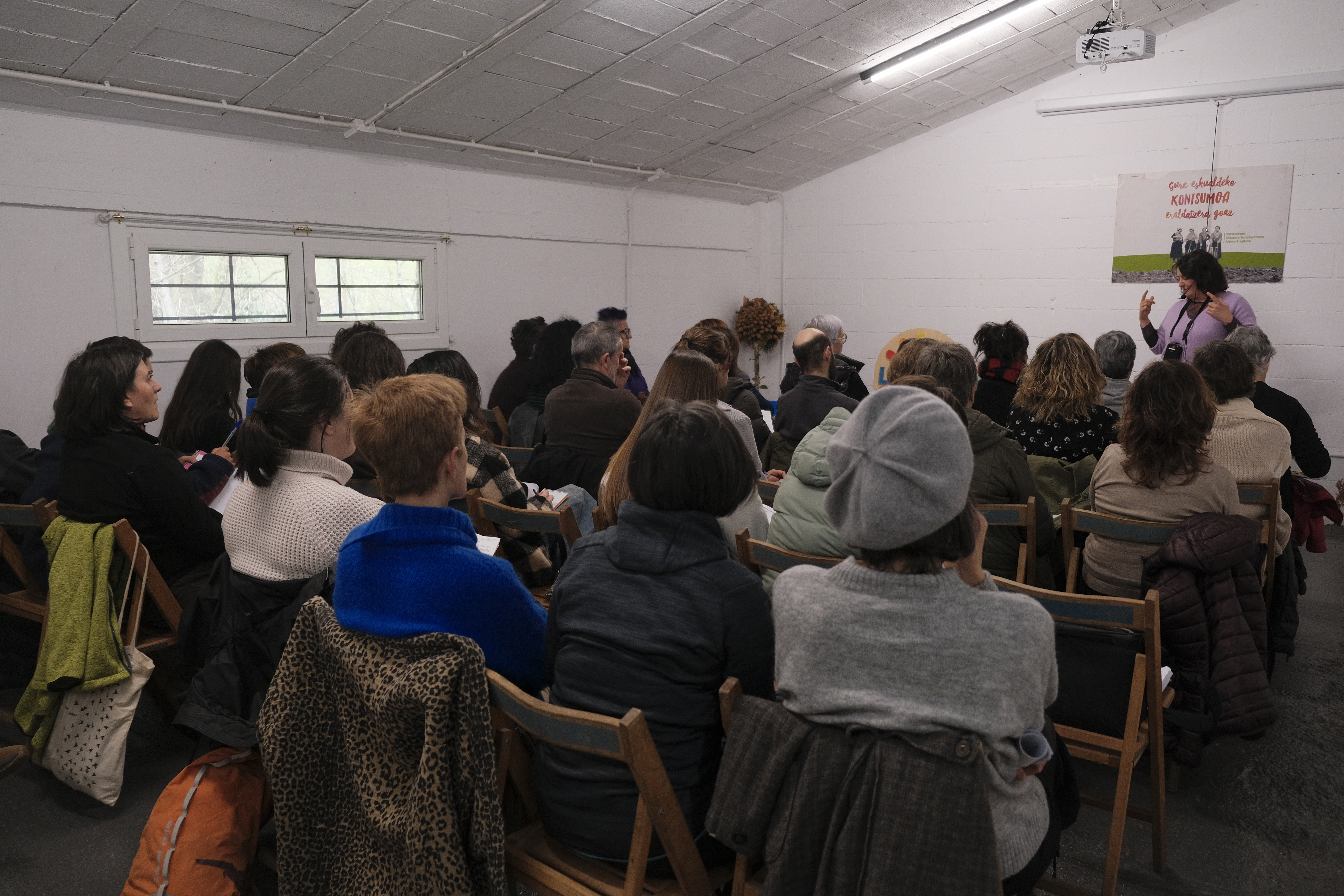 Gibel garbiketa hizpide Garbiñe Larrearekin